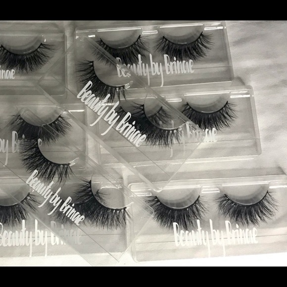 Glam Lashes - Picture 3 of 3